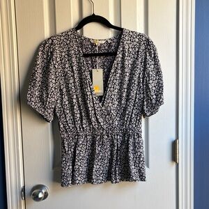 NEW Boden Ditsy Floral Peplum Surplice Blouse Top Size 6 Navy White